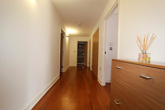 2 Bedroom Apartment To Rent In Surrey Quays Road, London, Greater London, SE16