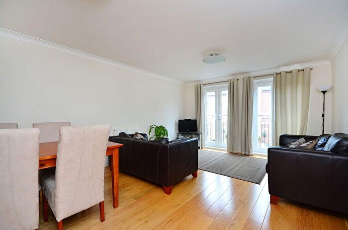 3 Bedroom Flat For Sale In Marlborough Road, Chiswick, London, W4
