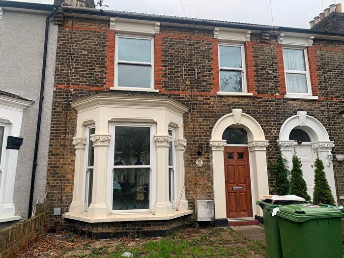4 Bedroom Terraced House To Rent In Albany Road, London, E12