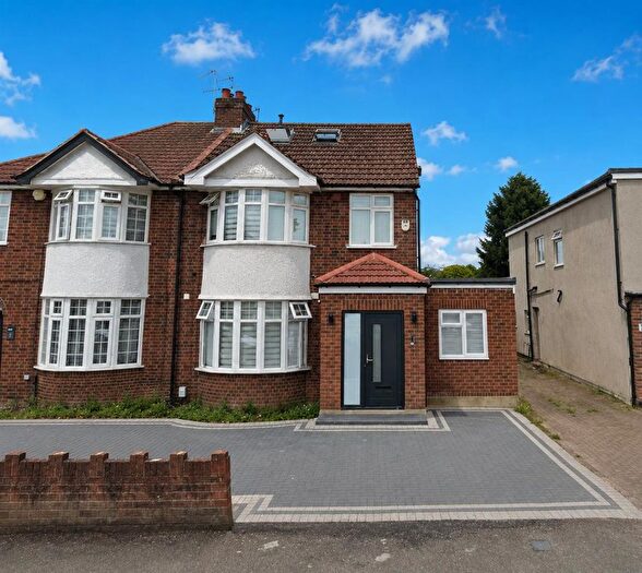 1 Bedroom Studio To Rent In Clammas Way, Uxbridge, UB8