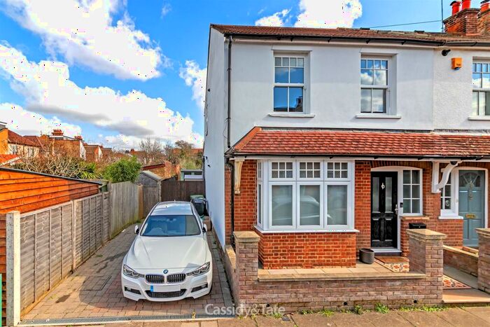 3 Bedroom End Of Terrace House To Rent In Cape Road, St. Albans, AL1