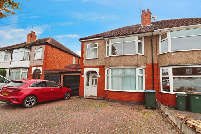 3 Bedroom House To Rent In Moat Avenue, Coventry, CV3