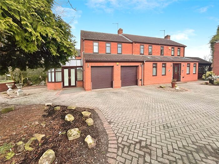 5 Bedroom Detached House For Sale In Grosvenor Court, Fishlake, Doncaster, South Yorkshire, DN7