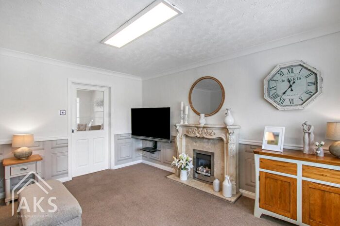 4 Bedroom Detached House For Sale In Woodmans Croft, Hatton, DE65