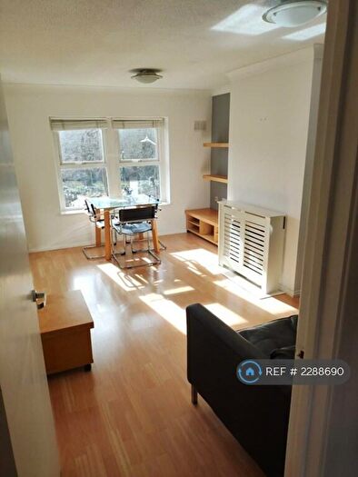 1 Bedroom Flat To Rent In Augusta Place, Leamington Spa, CV32