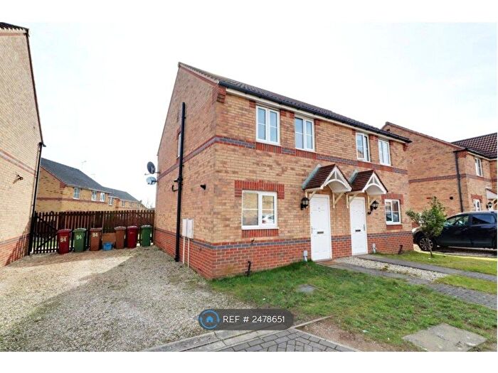 3 Bedroom Semi-Detached House To Rent In Connaught Road, Scunthorpe, DN15