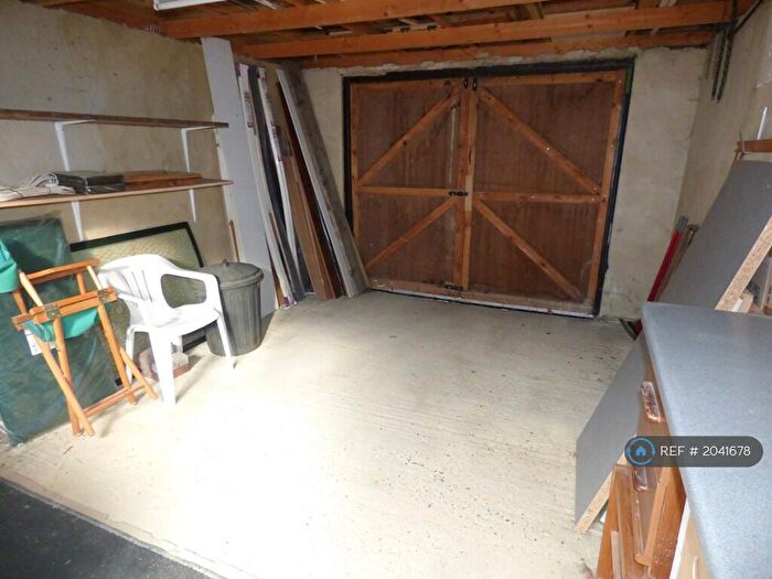 1 Bedroom Flat To Rent In Wennington Road, Rainham, RM13