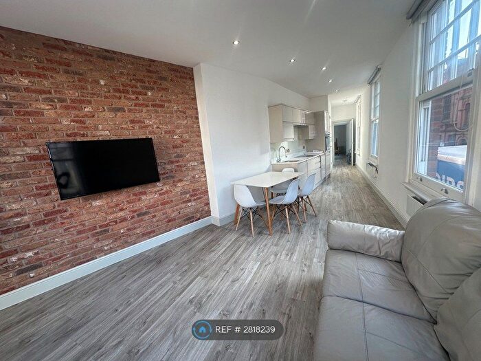 1 Bedroom Flat To Rent In Market Street, Stourbridge, DY8