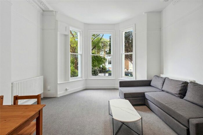 2 Bedroom Flat To Rent In Trinity Crescent, London, SW17