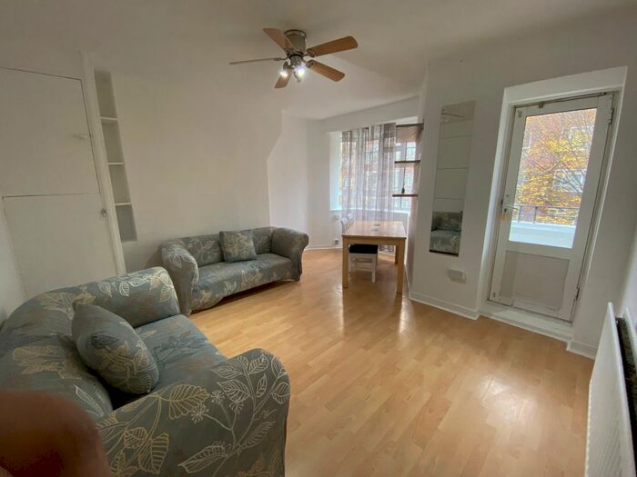 2 Bedroom Flat To Rent In Wolfe House, White City Estate, W12
