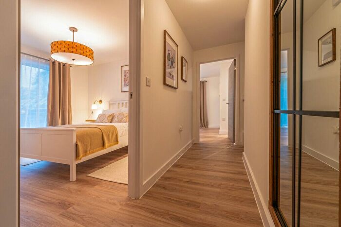 2 Bedroom Flat For Sale In Rooksmoor Mills, Bath Road, Woodchester, Stroud, GL5