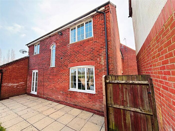 3 Bedroom Terraced House For Sale In Bowling Green Drive, Smethwick, West Midlands, B67