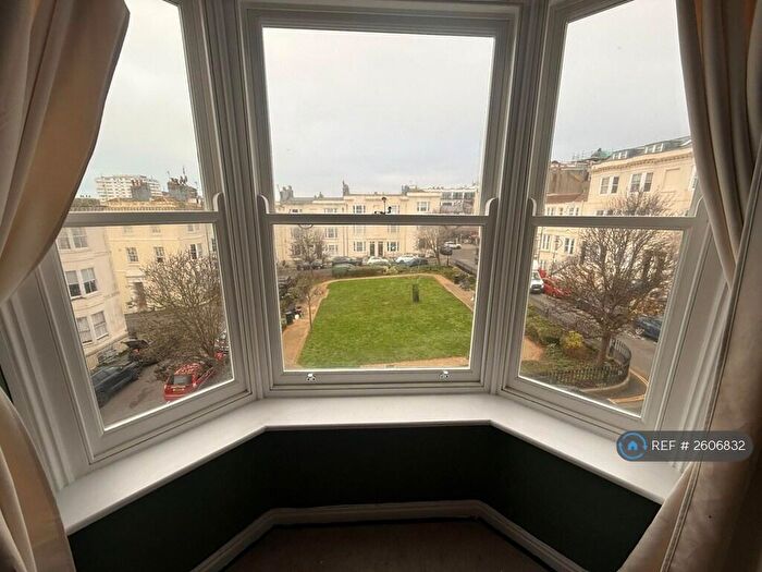 3 Bedroom Penthouse To Rent In Clarence Square, Brighton, BN1