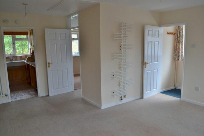 1 Bedroom Flat To Rent In Wharf Close, St. Georges, Telford, TF2