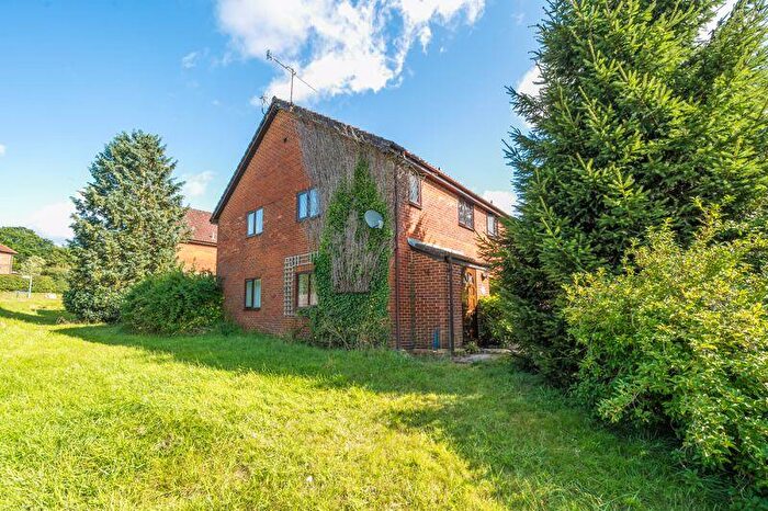 2 Bedroom End Of Terrace House To Rent In Mill Close, Haslemere, GU27