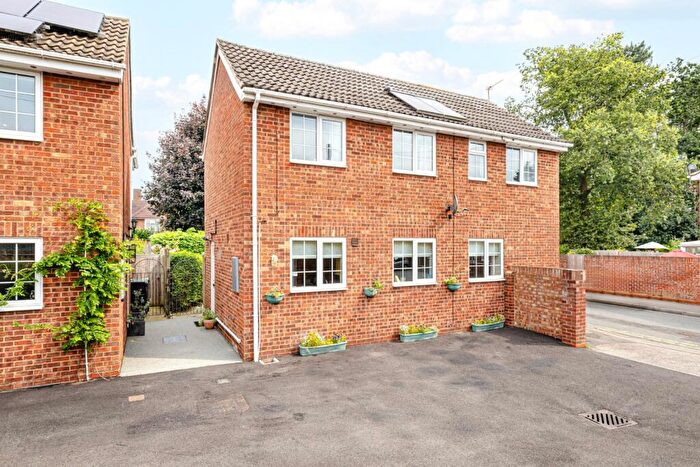 4 Bedroom Detached House For Sale In Spencer Close, Stansted, Essex, CM24