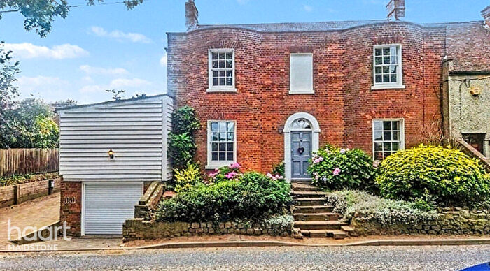 5 Bedroom Character Property For Sale In North Street, Sutton Valence, ME17
