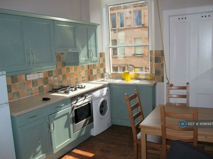 4 Bedroom Flat To Rent In Lauriston Gardens, Edinburgh, EH3