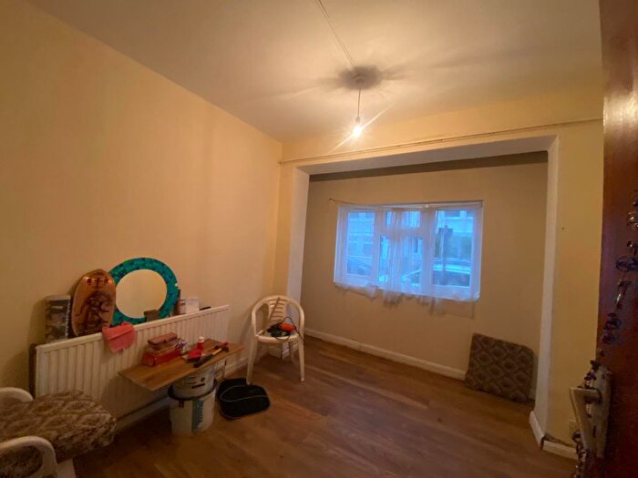 1 Bedroom Terraced House To Rent In Elsenham Road, London, E12