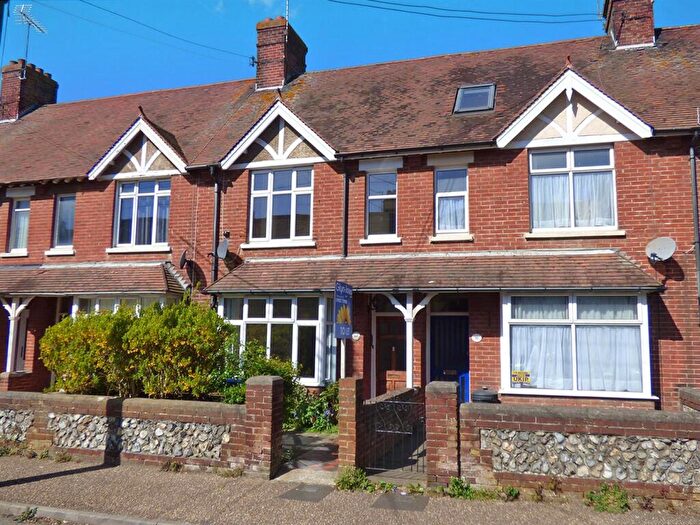 4 Bedroom Terraced House To Rent In Maxwell Road, Littlehampton, BN17