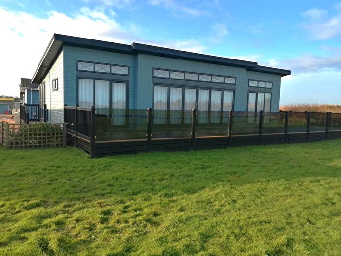 2 Bedroom Mobile Home For Sale In Paston Road, Mundesley, NR11