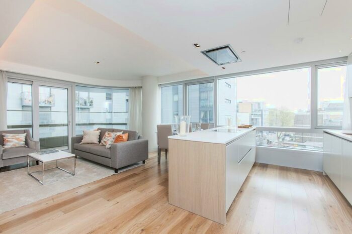 2 Bedroom Apartment To Rent In Canaletto Tower, City Road, London, EC1V