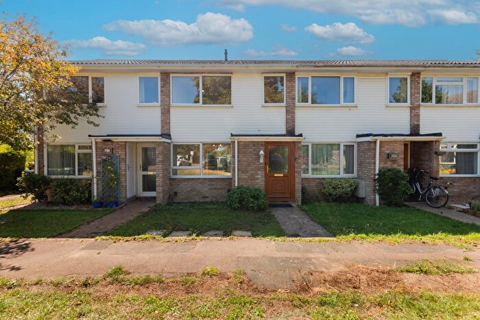 3 Bedroom Terraced House For Sale In Enniskillen Road, Cambridge, CB4