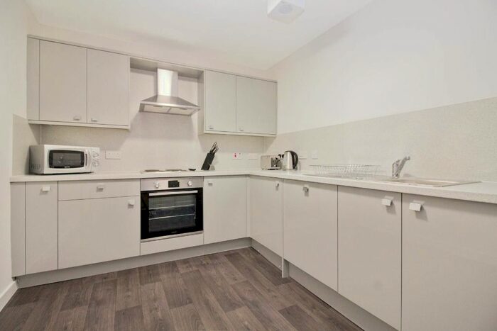3 Bedroom Flat To Rent In Union Street, City Centre, Dundee, DD1