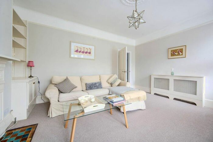 2 Bedroom Maisonette To Rent In Firth Gardens, Fulham, London, SW6