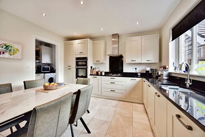 4 Bedroom Detached House For Sale In Admiral Way, Tonbridge, TN12