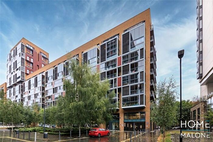 3 Bedroom Flat For Sale In Labyrinth Tower, Dalston Square, E8