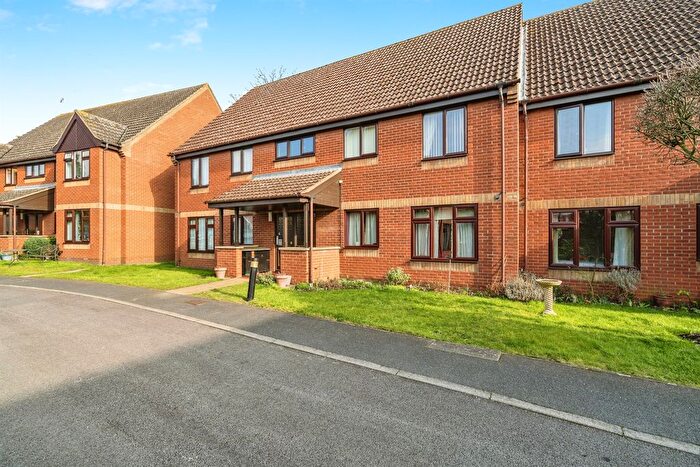 2 Bedroom Flat For Sale In Parkside Court, Diss, IP22
