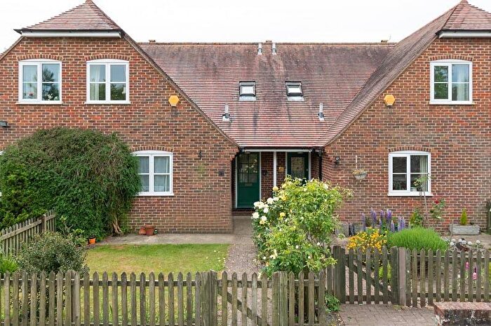 3 Bedroom Terraced House To Rent In De L'angle Mews, Chartham, CT4