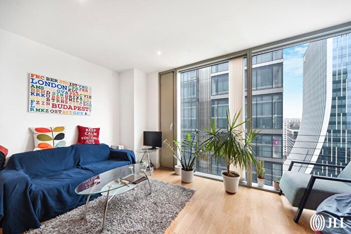 1 Bedroom Flat To Rent In Landmark West Tower, Marsh Wall, E14