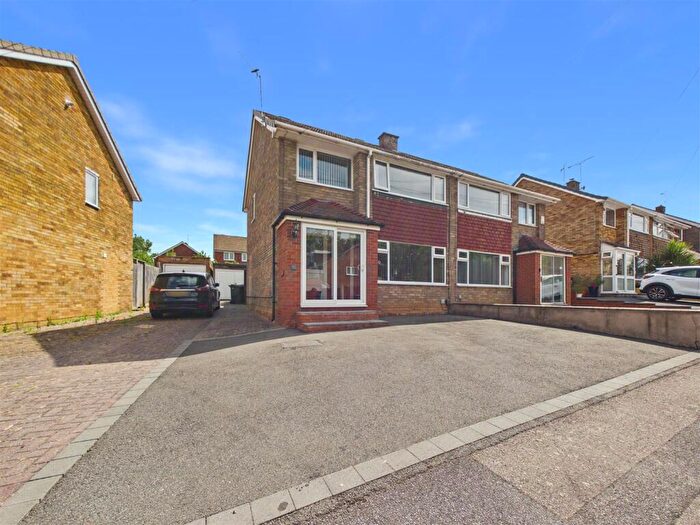 3 Bedroom Semi Detached House For Sale In Frilsham Way, Allesley Park, Coventry, CV5