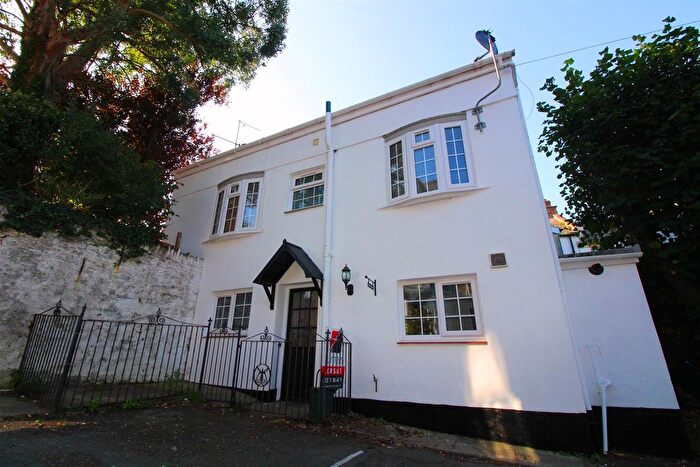 2 Bedroom Detached House To Rent In Cross Park, Ilfracombe, EX34