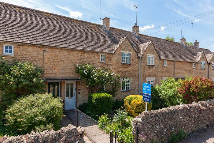 2 Bedroom Terraced House For Sale In Witney Street, Burford, OX18