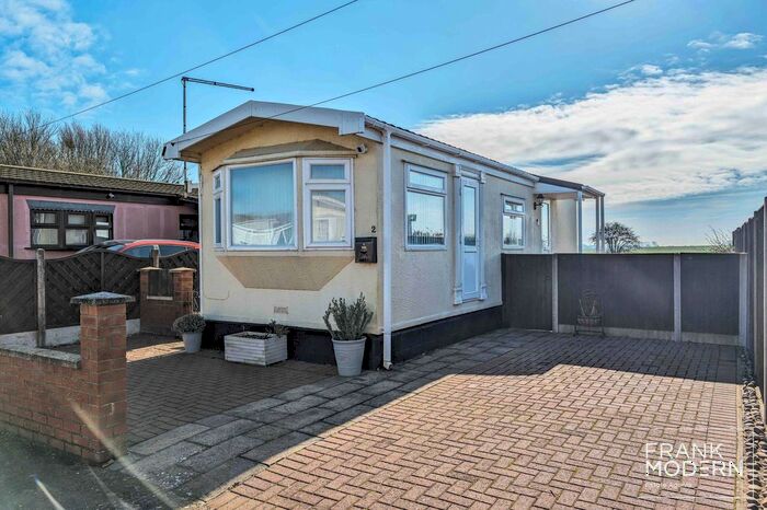 1 Bedroom Park Home For Sale In Pioneer Park, Eye, PE6