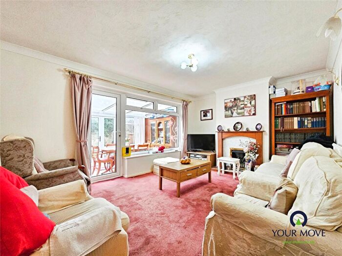 2 Bedroom Bungalow For Sale In Bromstone Road, Broadstairs, Kent, CT10