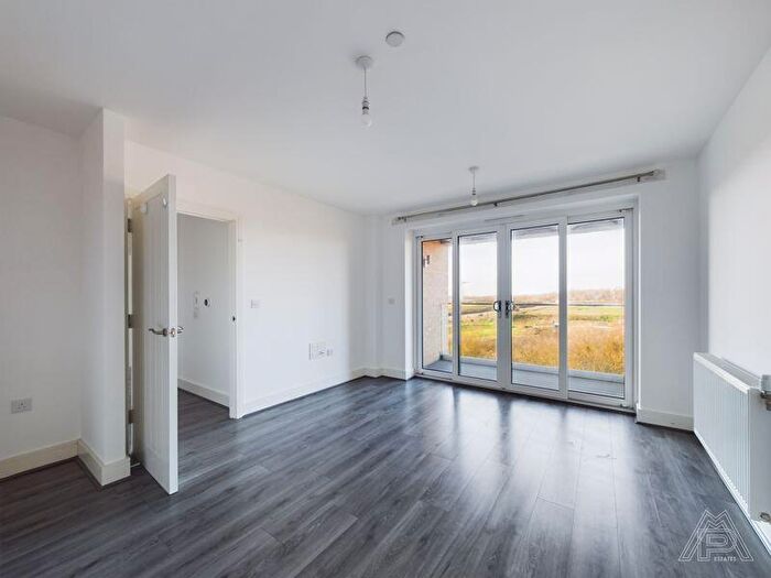 2 Bedroom Apartment To Rent In Winstar Drive, South Ockendon, RM15