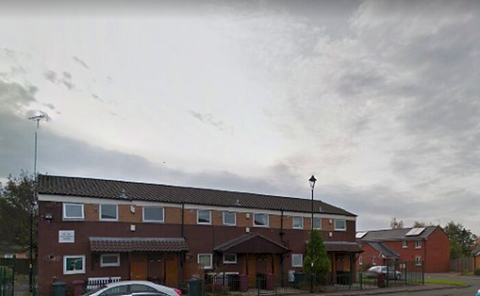 2 Bedroom Flat To Rent In Newchurch Close, Blackburn, BB2