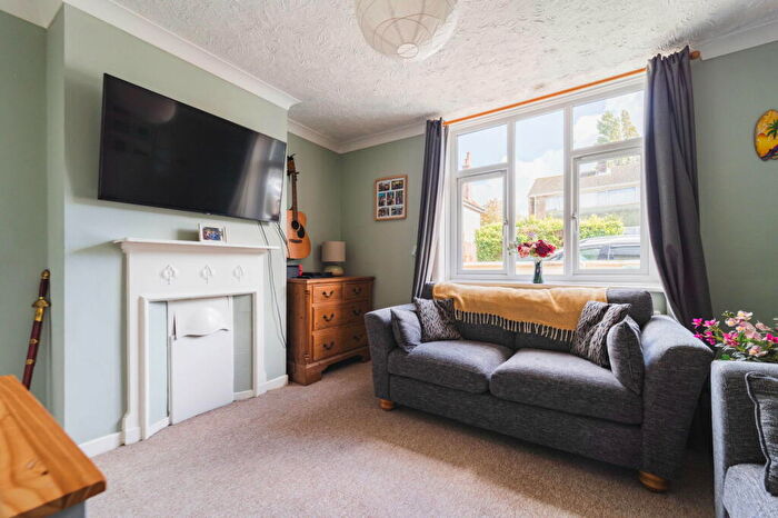 1 Bedroom Maisonette For Sale In Beaulieu Road, Christchurch, BH23
