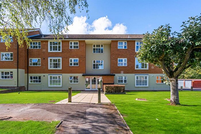 2 Bedroom Apartment For Sale In St. Lawrence Close, Knowle, Solihull, B93