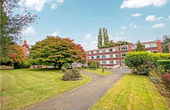 3 Bedroom Apartment To Rent In Grove Court, Davenport Road, Earlsdon, Coventry, CV5