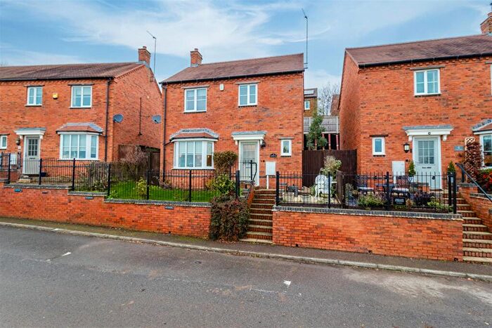 3 Bedroom Detached House For Sale In Howcombe Gardens, Napton, Southam, CV47