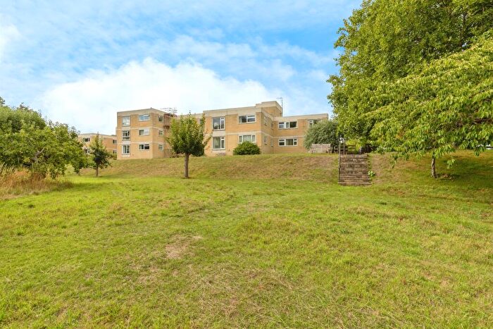 2 Bedroom Flat For Sale In Grosvenor Bridge Road, Bath, BA1