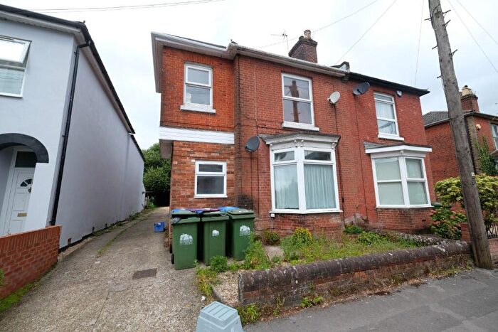 1 Bedroom Flat To Rent In Cambridge Road, Southampton, Hampshire, SO14