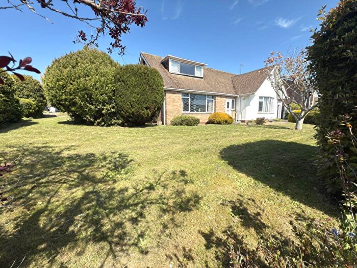 3 Bedroom Detached Bungalow For Sale In Douglas Avenue, Exmouth, EX8