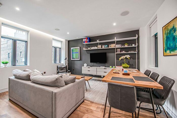 1 Bedroom Flat For Sale In Bedfordbury, Covent Garden, WC2N
