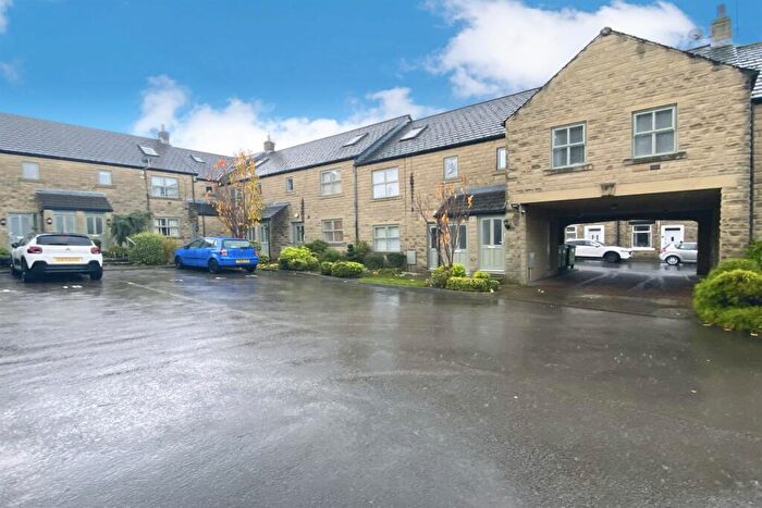 1 Bedroom Apartment To Rent In Hayden Court, Glossop, SK13